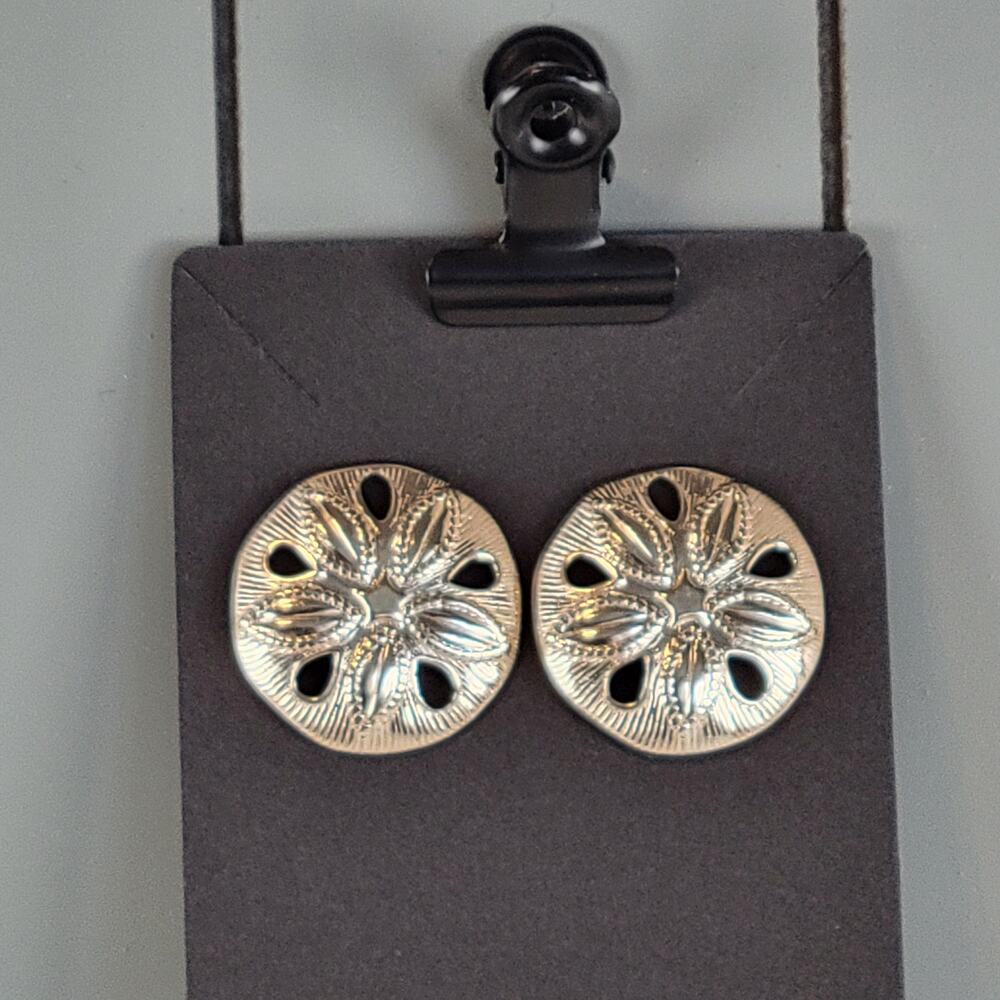 Silver Tone Sand Dollar Stud Earrings Beach Ocean Theme 0.97in Round Beach Core